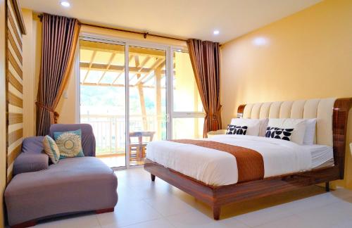 PICO DE LORO Beach Walking Distance MIRANDA 4 Bedroom Units by SEE Condominiums