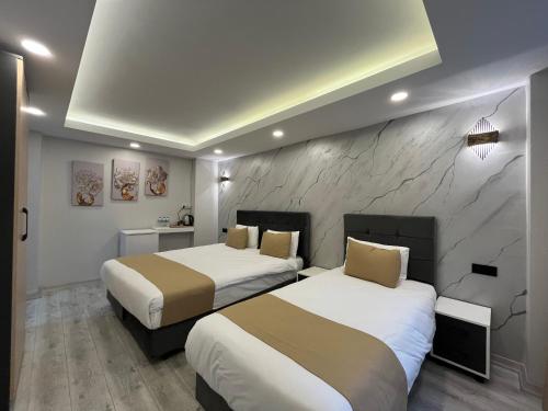 White Palace Halic