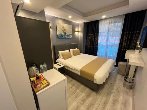 White Palace Halic