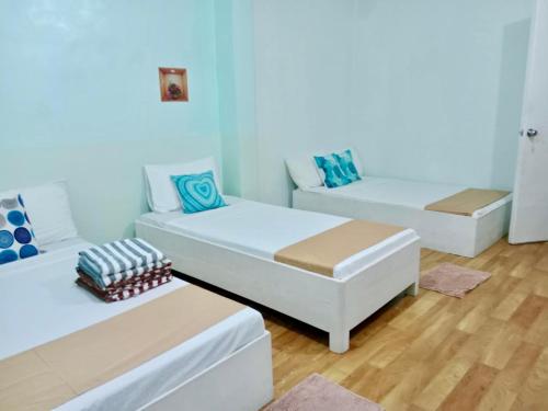 Pearls Z Apartelle