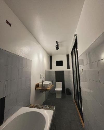 Tenemos Amigos Modern House