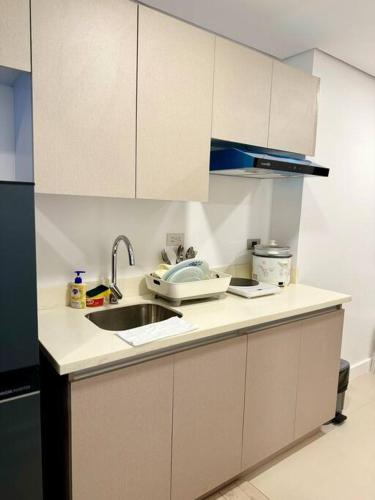 Luxe Studio at 38 Park Avenue IT PARK