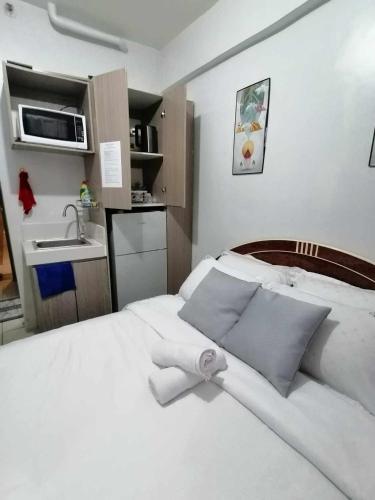 Dens condotel Metro Manila