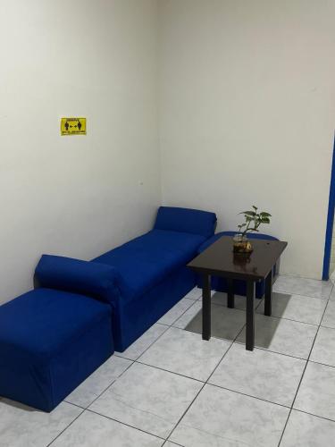 Your Tagaytay Budget Deluxe Room for 24 Hours