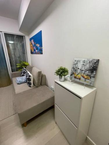 Casita Payapa - newly furnished condo unit 2nd flr