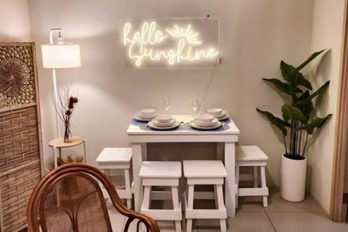 Boho Beach Vibes 2br Apt 2 in Makati