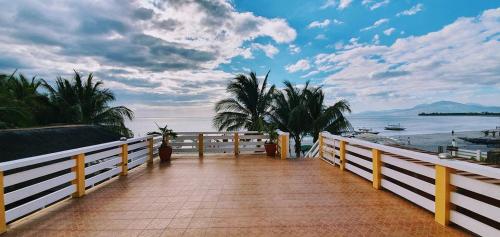 Phi-Phi Beach Resorts & Hotel