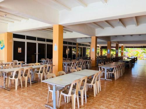 Phi-Phi Beach Resorts & Hotel