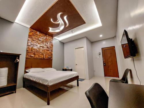 JCzar Suites
