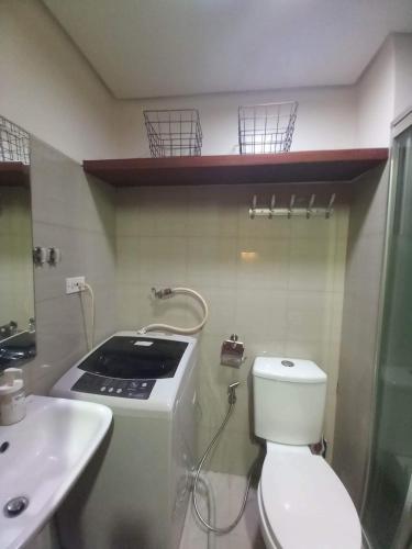 Shore Residence Pool view Mall of Asia