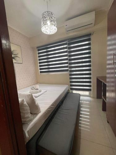 Shore Residence Pool view Mall of Asia