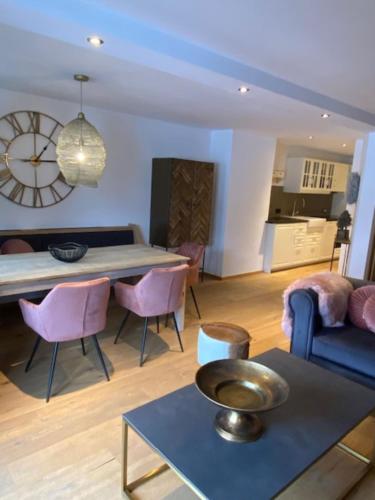 Gästehaus Weiherhof & Cafe Genuss