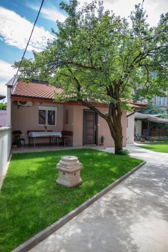 Къща за гости Фолис