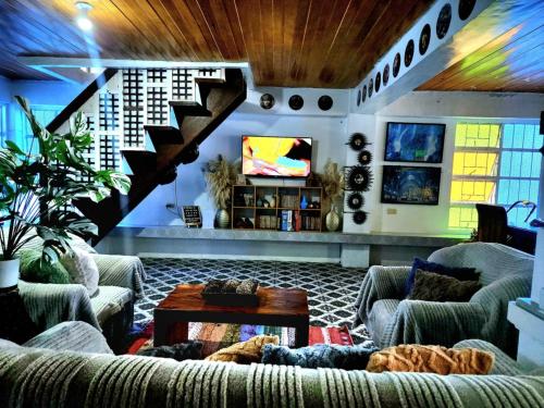 Casa Del Chen - Tranquil Beach Retreat in Aringay