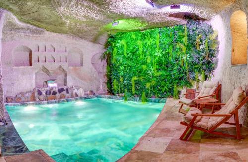 Nari Ask Cave Hotel
