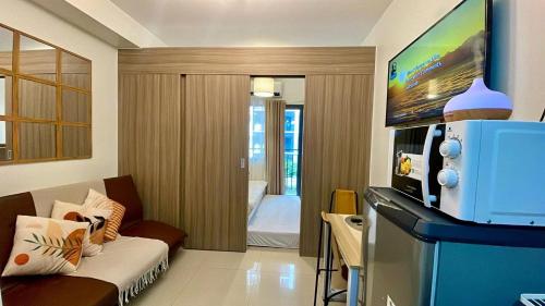 SHORE 2 Residences MOA