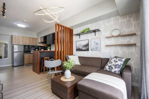 Furnished 1-Bedroom in Avida Towers Riala, Cebu IT Park with Fast WiFi, Netflix, Pool and More