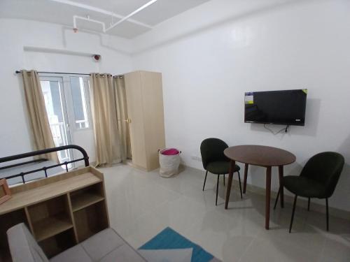 Cozy Urban Retreat at Victoria De Morato