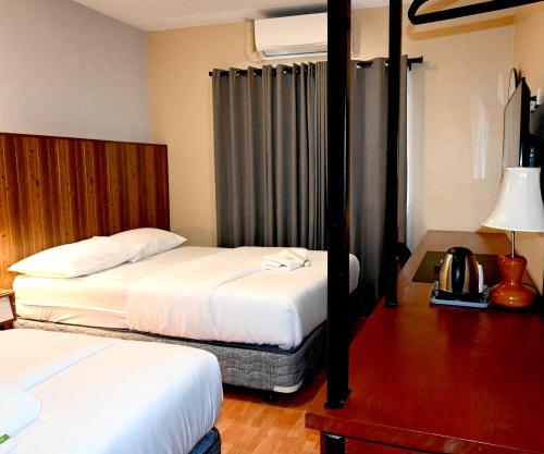 Cebu Pensione Plaza by HiveRooms