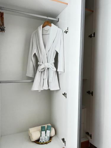 Affordable One Bedroom at One Uptown, BGC Manila