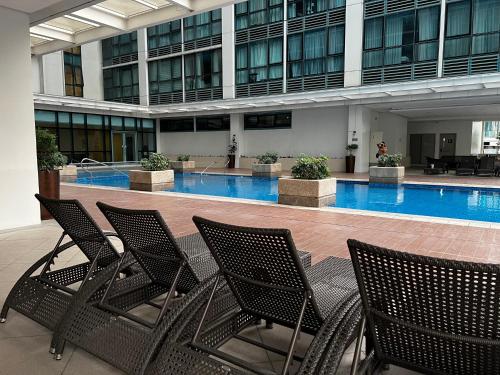 Affordable One Bedroom at One Uptown, BGC Manila