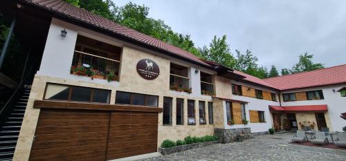 Complex Turistic Caprioara