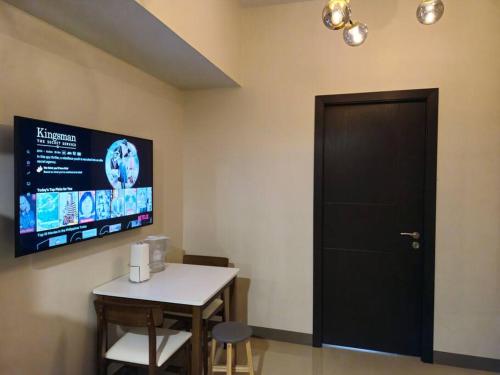 Modern & New, Work Desk, Fast Internet, Balcony