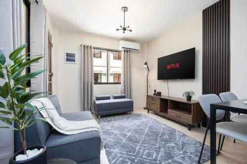 3BR Furnished House Near Cebu IT Park with Parking, Fast WiFi, Netflix and More