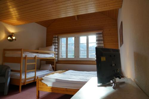 Alpenrose Hotel & Gardens