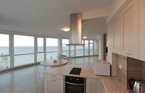 Silver Beach Apart Complex