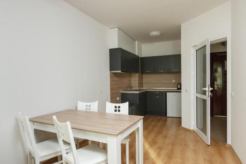 Silver Beach Apart Complex