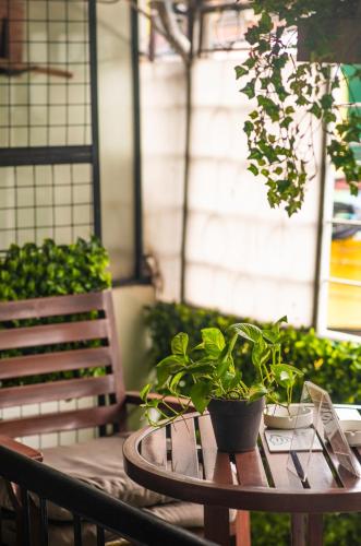 Homey and Cozey Poblacion Makati S03