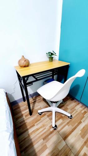 Demit Apartment -2br near airport- 4