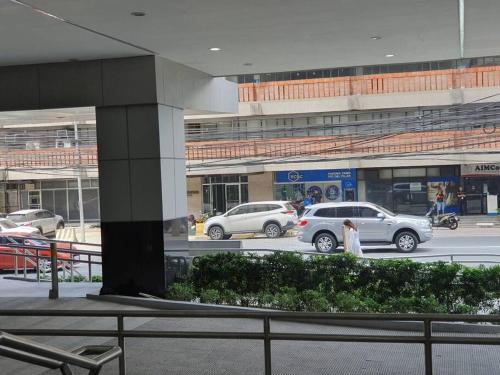 Red Residence Makati-Cozy Condo Unit with Balcony