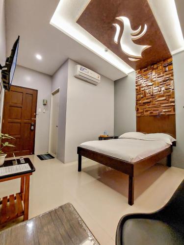 JCzar Suites