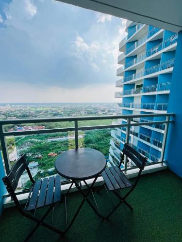 New Cozy Studio Unit in Azure North Pampanga with Pool View