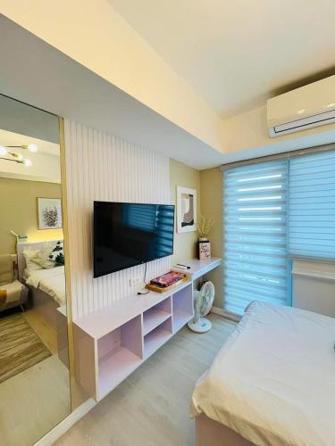 New Cozy Studio Unit in Azure North Pampanga with Pool View