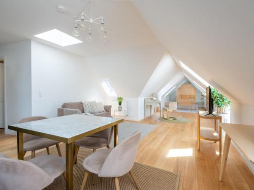 Sanders Regent - Adorable One-Bedroom Apartment Near Central Square