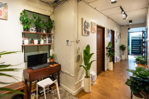 Homey and Cozey Poblacion Makati S07