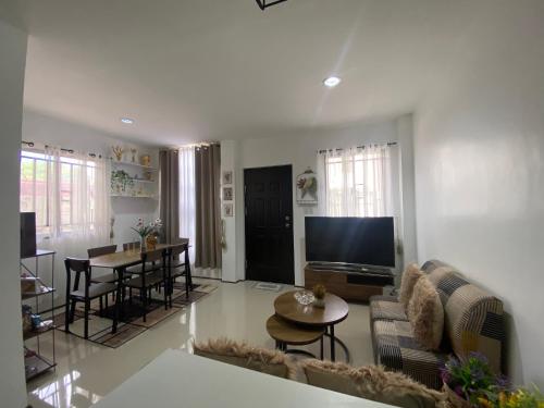 The Overnight Transient House