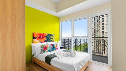 Luxury Condo Ocean View 1,2,3, & 4 Bedrooms Infinity Pool Gym Spa Next to Okada Solaire MOA NAIA Airport