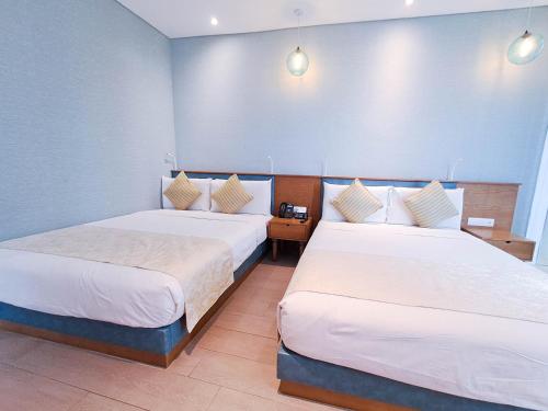 Hotel H2O Manila