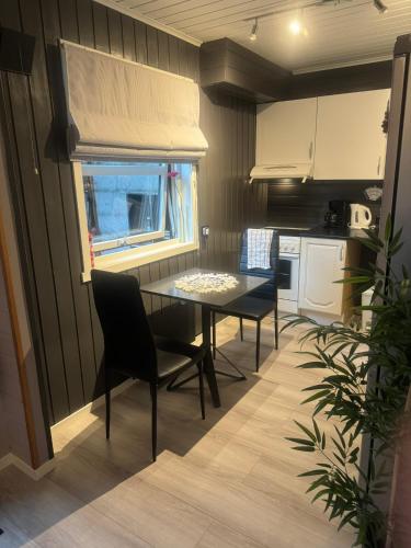 Very centrally located apartment with free parking