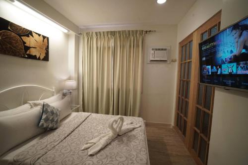 1775 Adriatico Suites