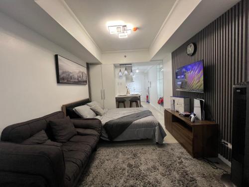 Azure North Pampanga Bachelor Pad