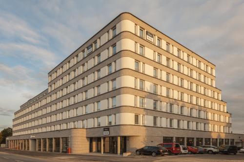 Holiday Inn - the niu, Sparrow Regensburg