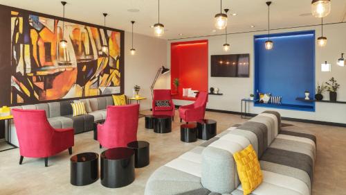 Holiday Inn - the niu, Form Stuttgart Feuerbach