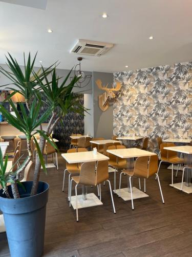 Hotel Kyriad Paris 18 - Porte de Clignancourt - Montmartre