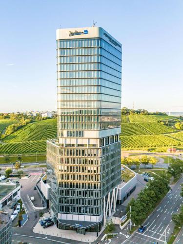 Radisson Blu Hotel At Porsche Design Tower Stuttgart
