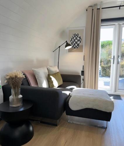 Apex Studio Pod & Jacuzzi Bath